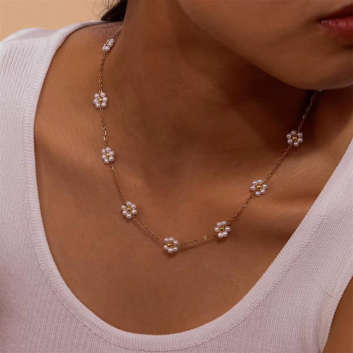 Daisy necklace