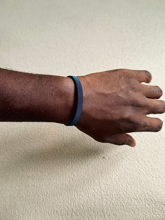 Mesh bangle