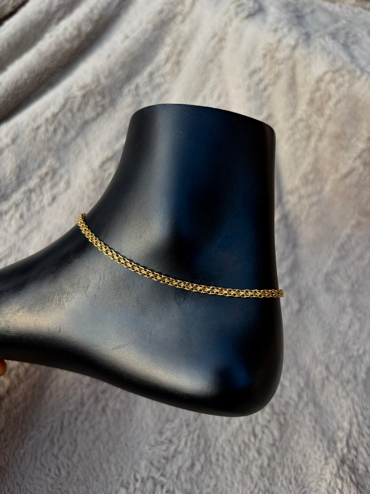 Mesh anklet