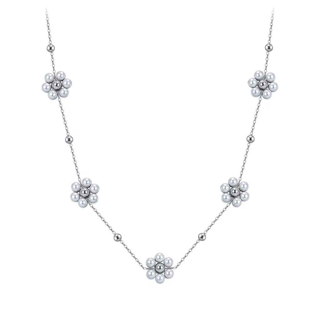 Daisy necklace